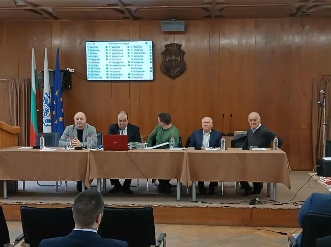 На редовно заседание на Общинския съвет във Видин бяха разгледани 35 точки от дневния ред 