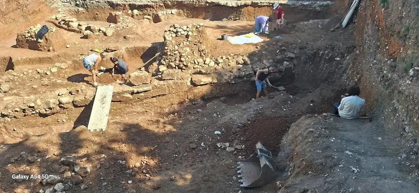 Комисията по култура към ОбС Враца ще предложи закупуване на мястото, където бе открит тракийски каменен градеж