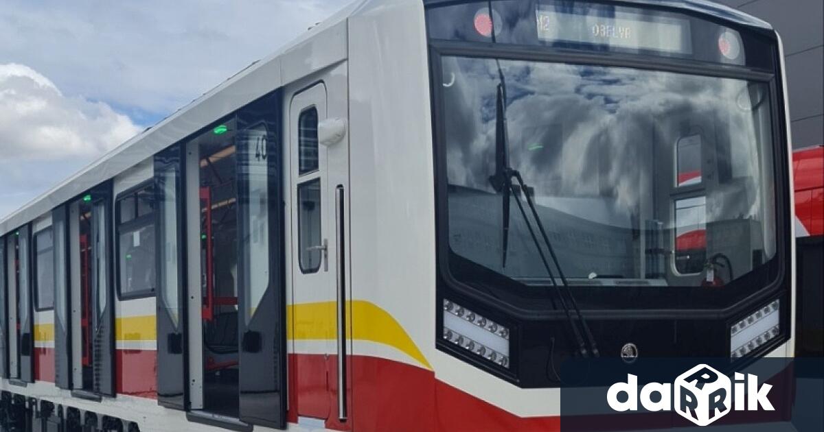Първият от осемте нови метровлака вече е в София и