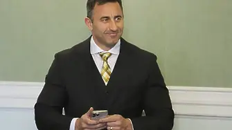 Румен Спецов вече е вписан в търговския регистър като особен управител на дружествата на "Лукойл" у нас 