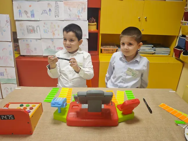 Деца твориха в работилница „Часа не губи“ в Седмицата на предприемачеството в Плевен