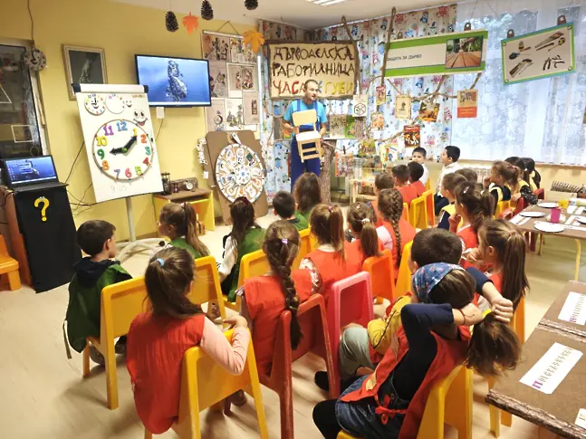 Деца твориха в работилница „Часа не губи“ в Седмицата на предприемачеството в Плевен