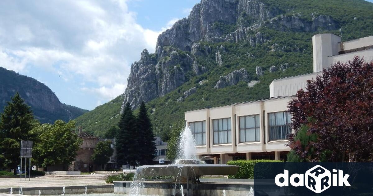 Драматично куклен театър – Враца обявява открита покана за подаване на