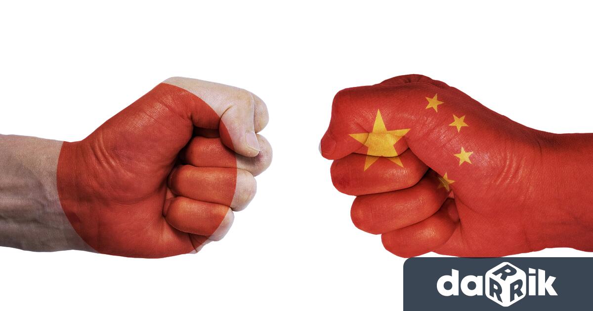 Китайпрепоръча на гражданите си да избягват пътувания до Японияна фона