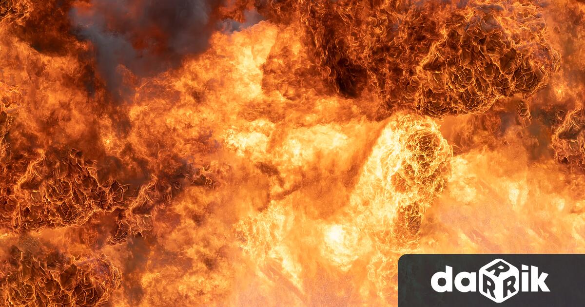 Десетки индийски поклонници са загинали след като днес автобус се