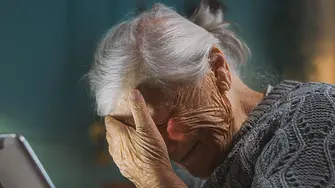 Жестокост у нас: 82-годишна жена е в тежко състояние след нападение в дома си