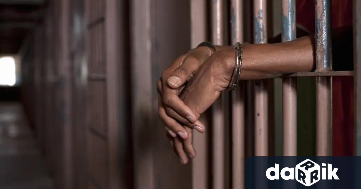 Затворническите власти в Еквадор днес съобщиха че 10 затворници в