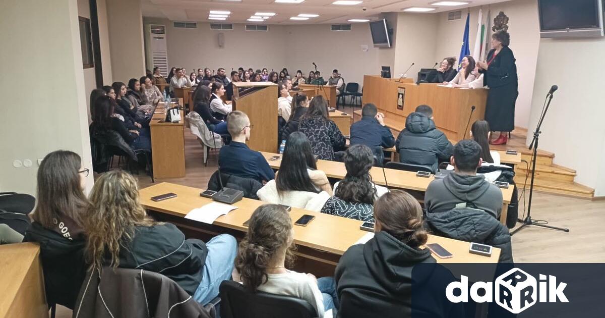 Годишно събрание на Общинскиученическипарламент Плевен се проведе в Конферентна