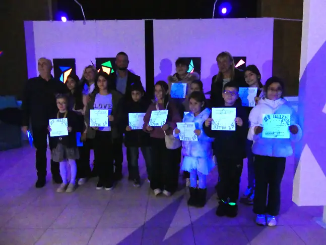 Откриха изложбата „Neon Nights vol. 2“ на Илия Бояров  в Художествена галерия „Руси Карабиберов“