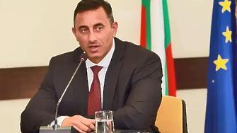 Очаква се новият особен управител на "Лукойл" Румен Спецов да бъде вписан в Търговския регистър