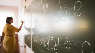 Учителите в стачна готовност заради неизплатени обезщетения