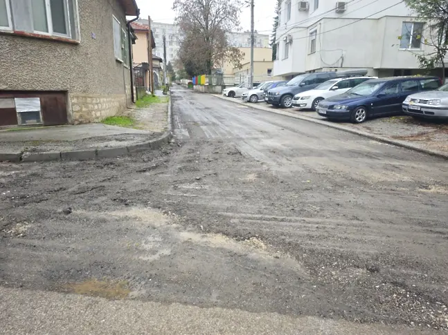  Тази седмица: Подготвят за преасфалтиране улици в Плевен, продължава работата по оформяне на подстъпи за хора с увреждания 