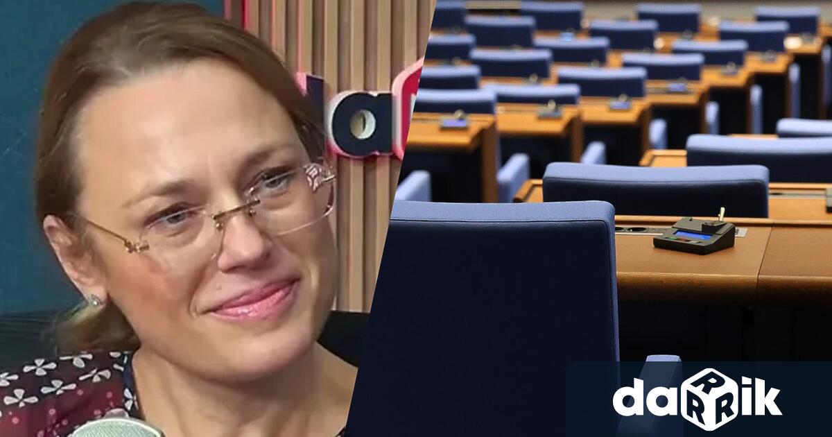 Бившият председател на Народното събрание Ива Митева бе специален гост