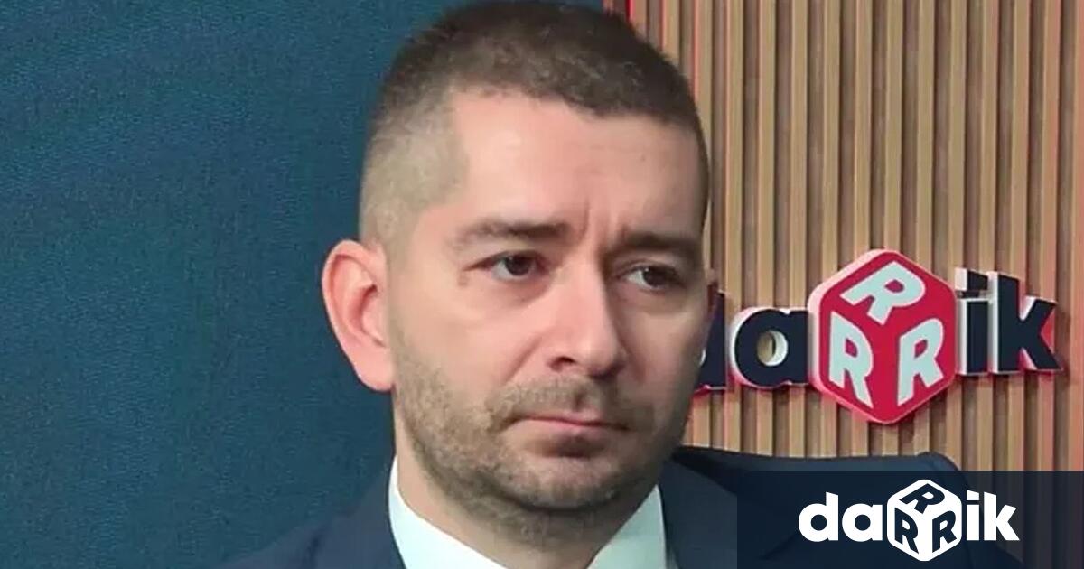 Политическият анализатор Слави Василев бе специален гост в Седмицата на