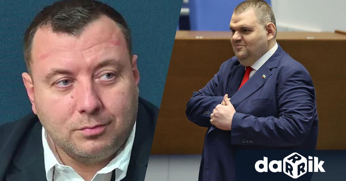 Зам председателят на парламентарната група на Възраждане Петър Петров бе специален