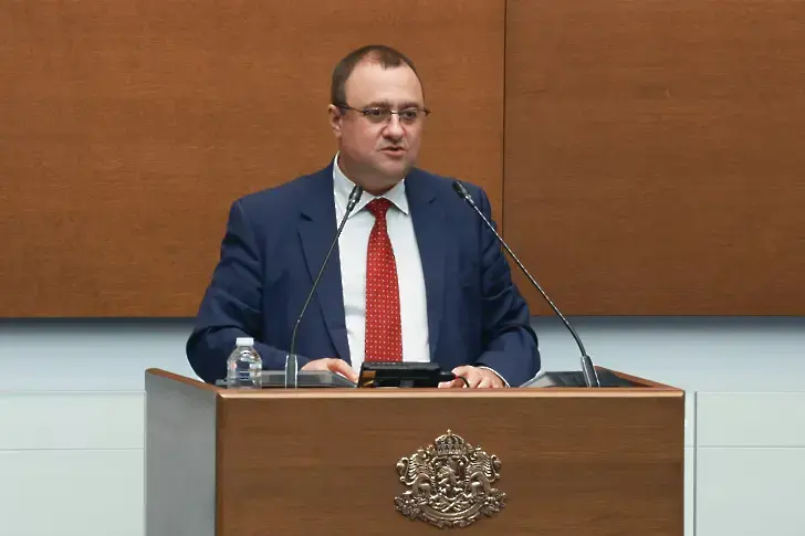 370 от 400 проверени обекта са построени в нарушение край реки и дерета