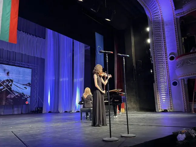  Концерт-спектакъл във връзка 65-годишнината на Национално учебно заведение по изкуствата „ Панайот Пипков “ 