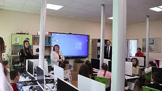 Начално училище във Враца проведе открита STEM практика 