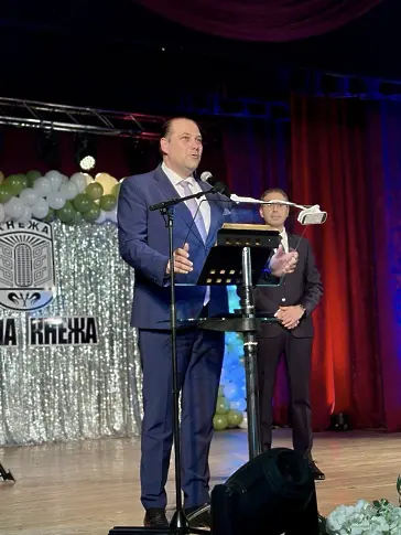  Областният шеф взе участие в тържествата във връзка 82 година от оповестяването на Кнежа за град 