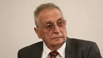 Нападнаха журналиста Владимир Перев в Скопие