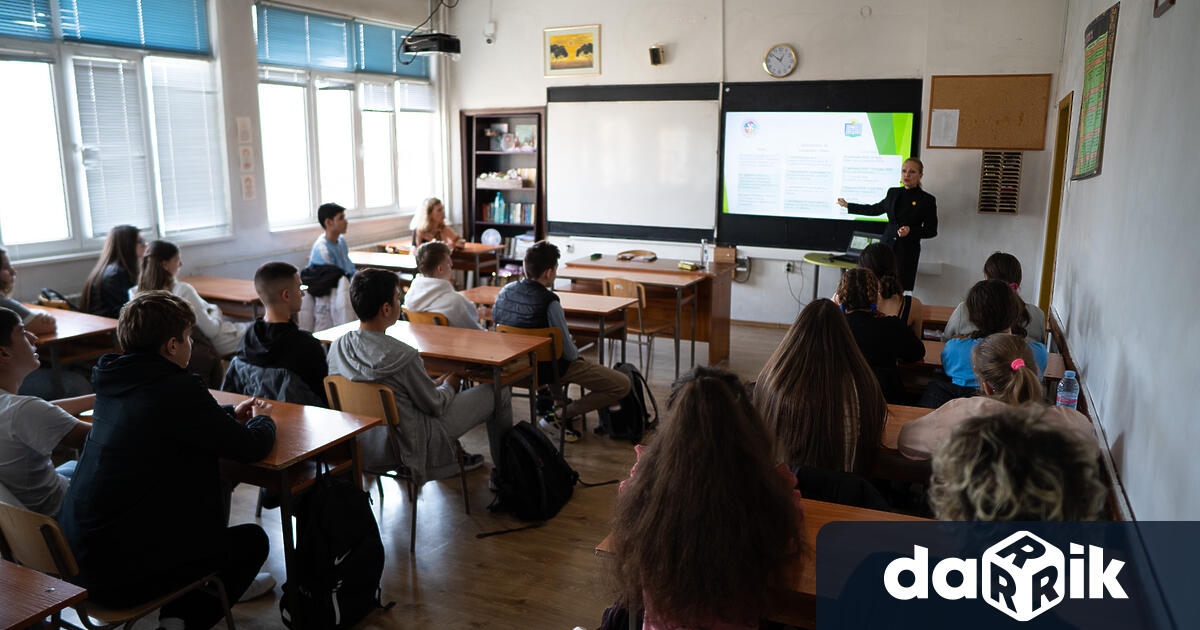 Фондация Езиковата Сливен в партньорство с ПГПЗЕ Захарий Стоянов проведоха