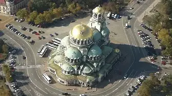 Официално: Парламентът освобождава зоната за паркиране пред „Св. Александър Невски“