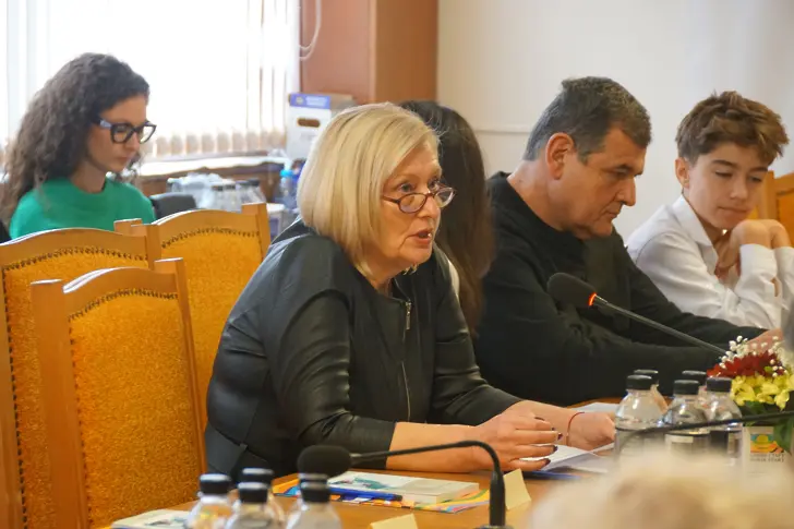  В град Левски СОНИК СТАРТ означи Световния ден на децата с Меморандум за поддръжка и танцов уъркшоп/СНИМКИ/ 