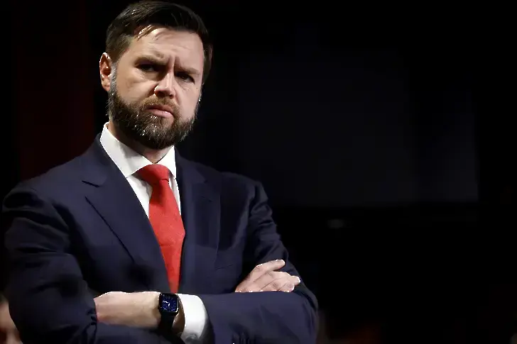 Джей Ди Ванс: „Фантазия“ e да се смята, че Украйна може да победи, ако САЩ дадат на Киев повече пари или оръжия