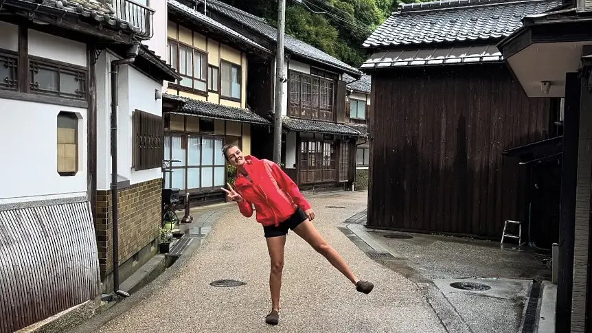 „Открих своята мечта в страната, която е далеч от всичко… и толкова близо до мен."