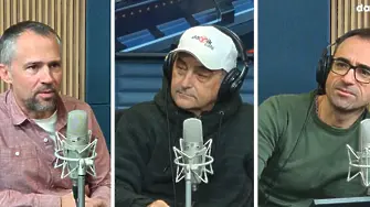 Полетен план: Разбирате ли какво говорят стюардеси и пилоти по време на полет?