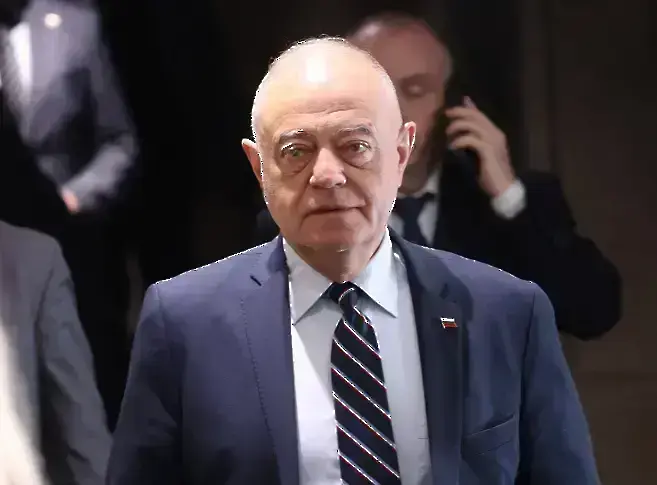 Ген. Атанасов цитира хан Крум: Като не искате мира, на ви секира