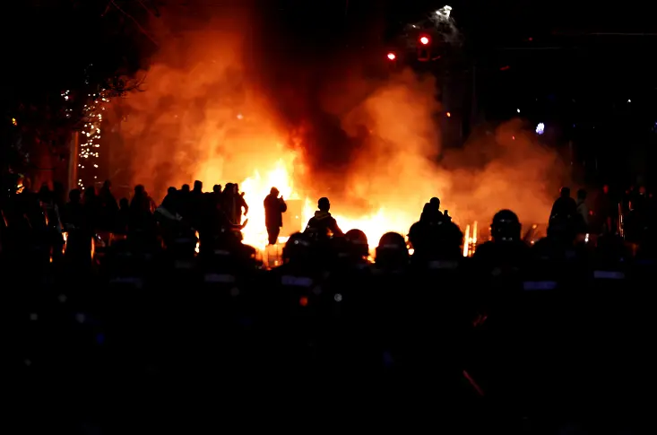 Политическите коментари за безредиците в София (ОБОБЩЕНИЕ)