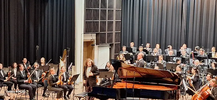 Владимир Могилевски: Съдбата ми е между черните и белите клавиши, където и да се намирам, винаги съм сред тях! 