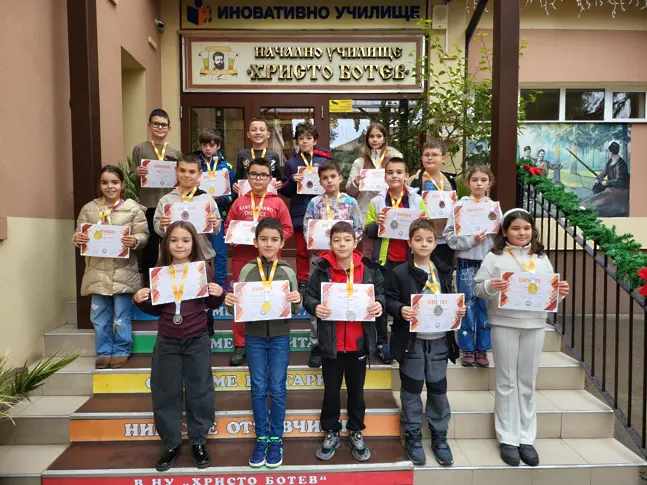 Десетки медали за ученици от НУ Христо Ботев от Математика без граници