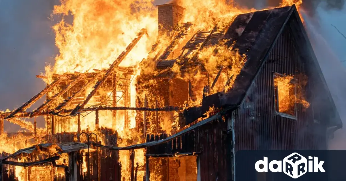 Пожар избухна в частен дом в гр Мизия съобщиха от оОД