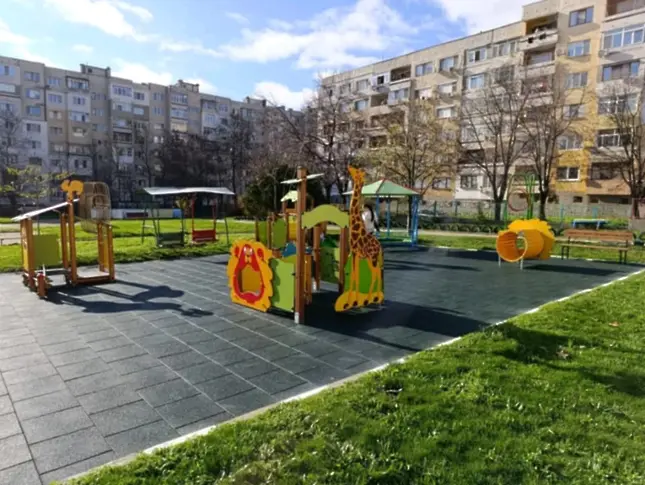 Първи коледен подарък за децата от ДГ „Елица“