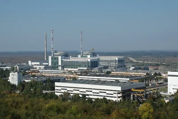 На днешната дата АЕЦ Козлодуй е включен в енергийната мрежа на България