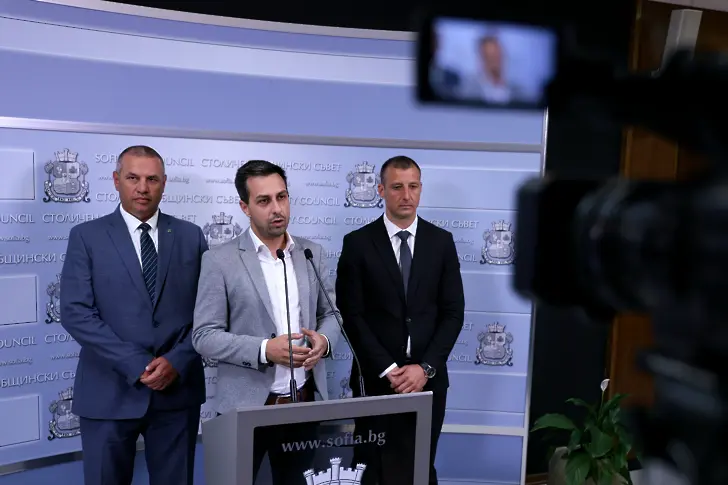 Групата на „Възраждане“ в СОС твърди, че има разминаване до 40 млн. лв. в стойността на поръчка на „Топлофикация София“