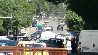 Джипове и леки коли блокираха бул. „Дондуков” и центъра на столицата