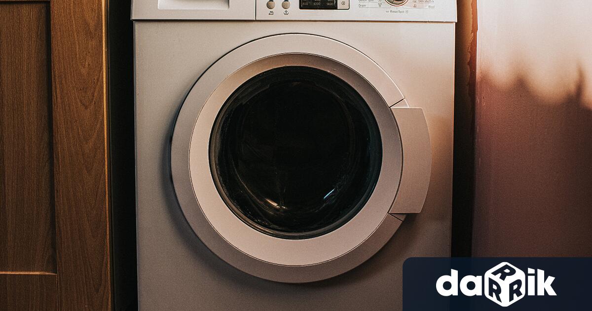 Пожарникари от противопожарна служба в близост до западногерманския град Дармщат