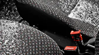 Автомобил се удари в стълб на „Цариградско шосе“ в София, има голямо задръстване 