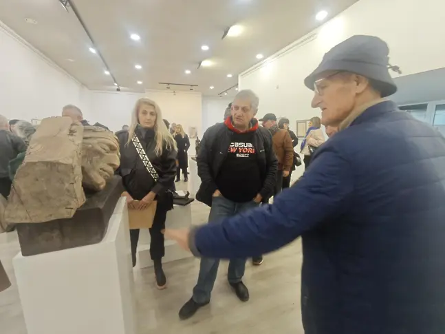 Ретроспективна изложба от рисунки и скулптури представя в Арт център Плевен творецът Красимир Яков