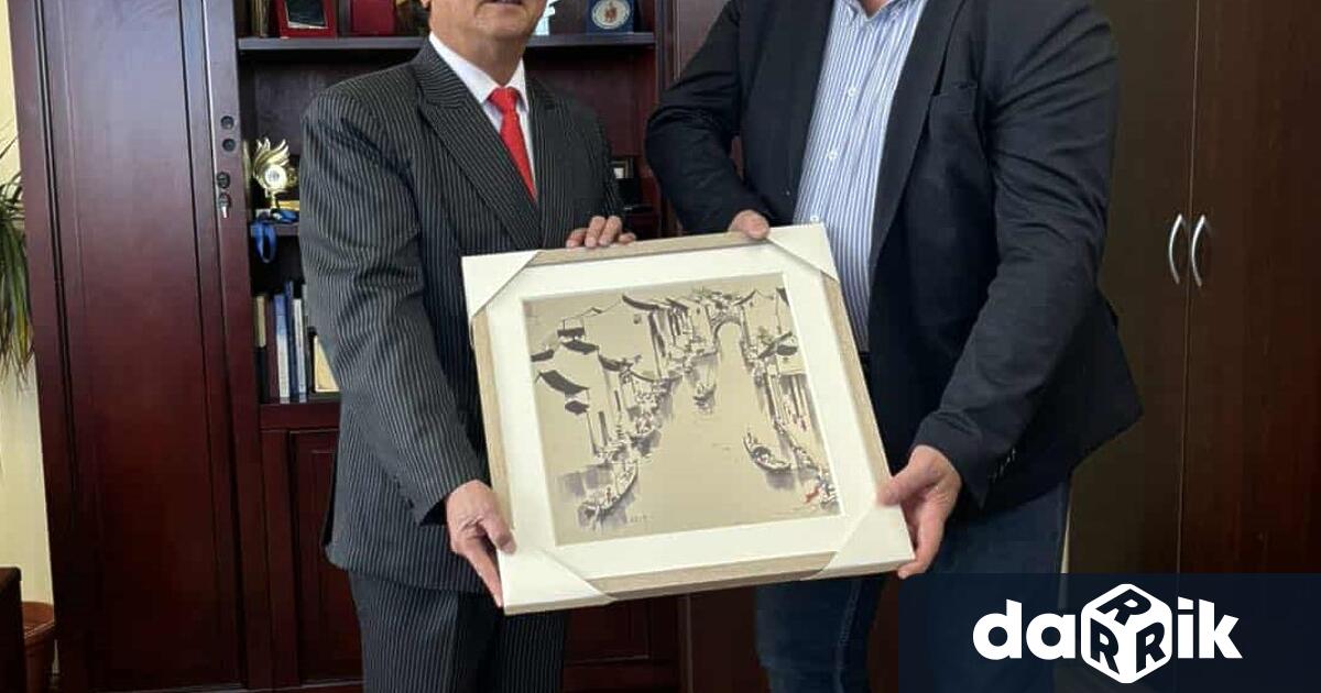 Делегация от представители на високотехнологични китайски компании е на посещение