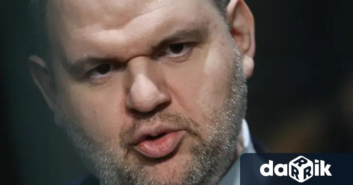 Кой дели на класи хората Това попита в кулоарите на