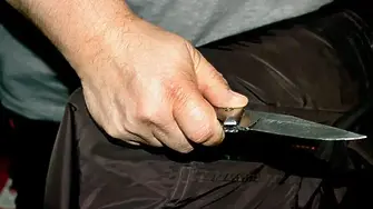 Намушкаха с нож мъж на 25 години след скандал