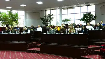 ОбС Нова Загора прие въвеждането на „служебен абонамент“ за бизнеса и безплатни паркоместа пред институции и болницата