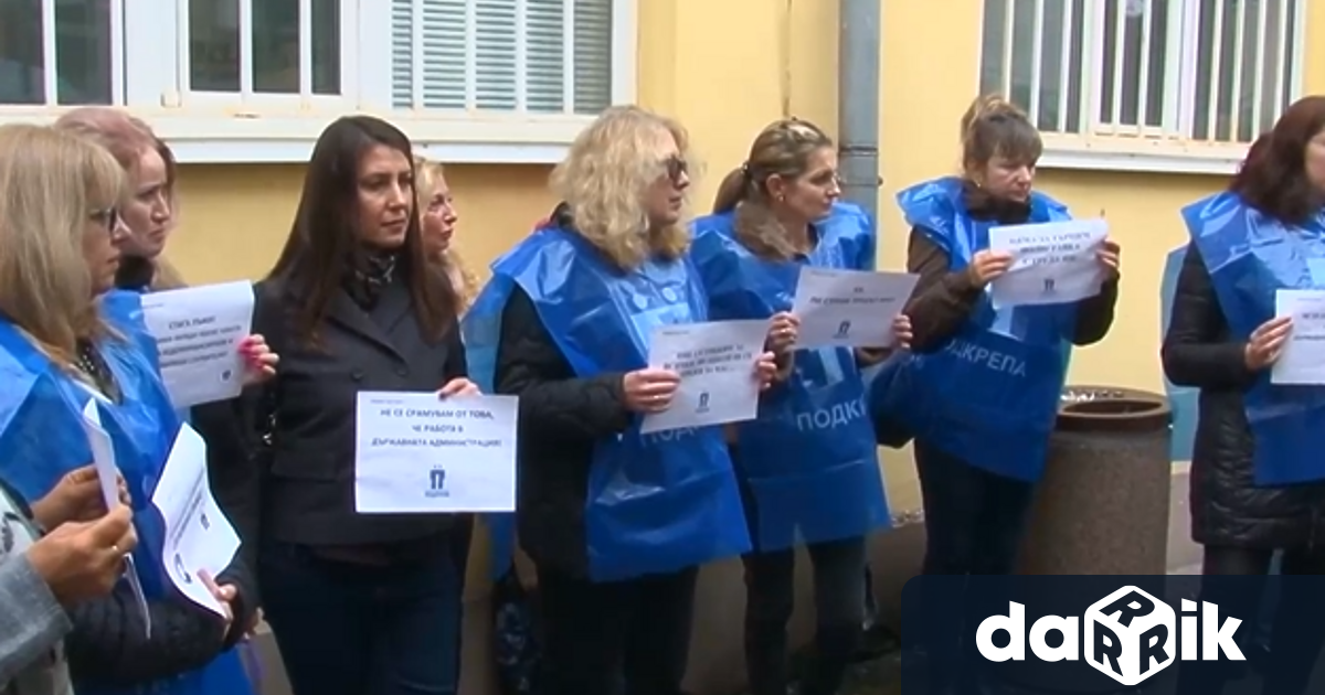 В Бургас днес по обед недоволството си изразиха социалните работници