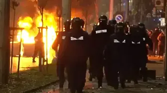 Обзор: Пламъци и провокации в края на мащабния протест срещу властта