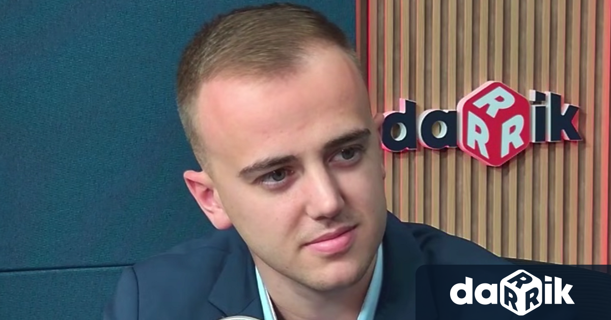 Един от най активните млади протестиращи Андрей Димитров бе специален гост