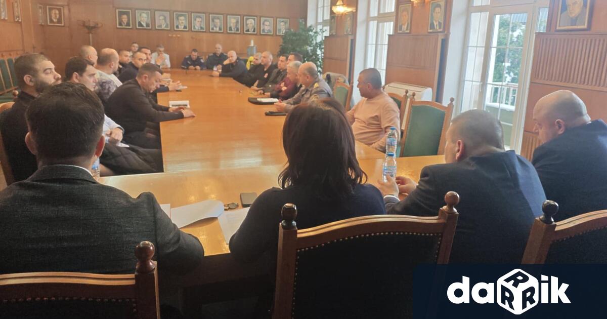 В навечерието на коледните и новогодишните празници институции охранителни фирми